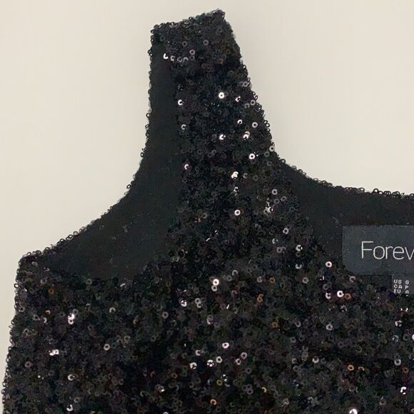 🌟FOREVER 21 Sequin Cropped Top🌟 - Picture 3 of 7